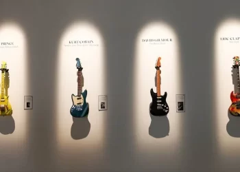 Subastan las guitarras más icónicas del rock